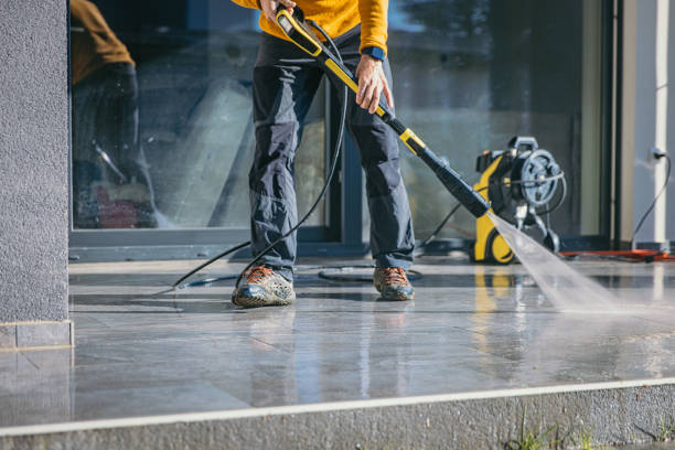 Best Roof Pressure Washing  in Crenshaw, MS