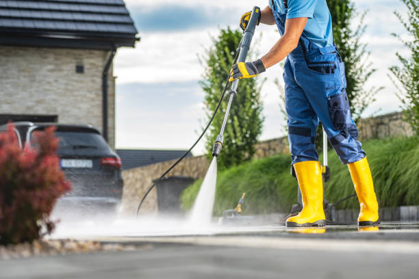 Best Deck Cleaning Services  in Crenshaw, MS